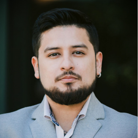 Lucio Ayala headshot